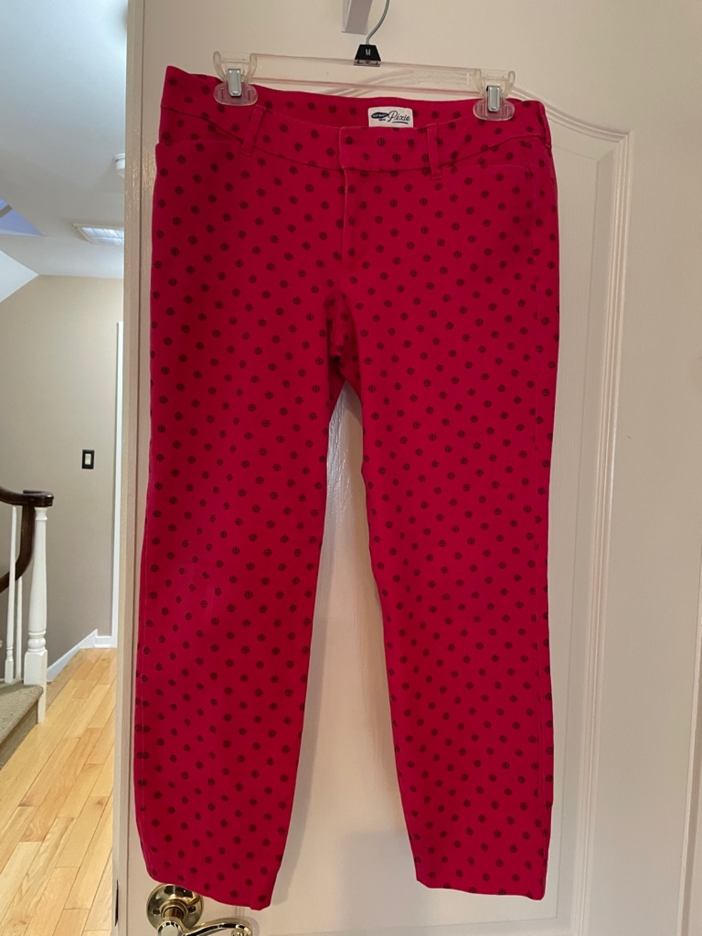 Old Navy Pixie fuchsia patterned crop pants sz 8